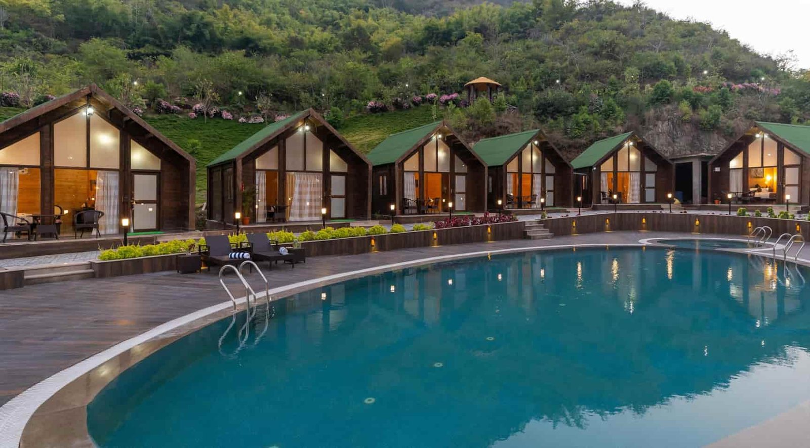 Best Resorts for Pool Parties with Swimming Pool in Udaipur